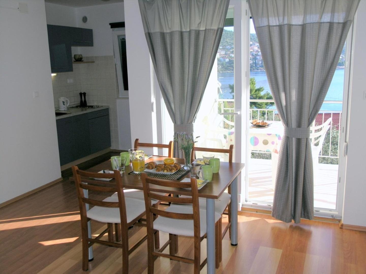 Apartments Aurelius - Relaxing With Gorgeous View Trogir Exterior foto